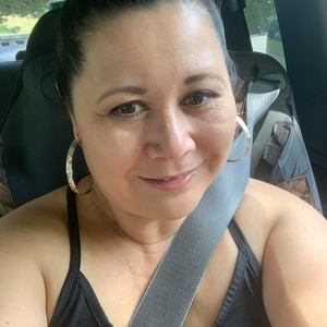 Meet your Posher, Dina